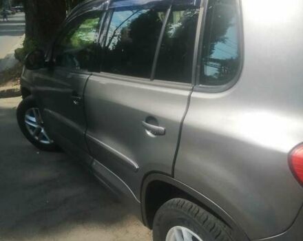 Серый Фольксваген Тигуан, объемом двигателя 2 л и пробегом 405 тыс. км за 11000 $, фото 8 на Automoto.ua