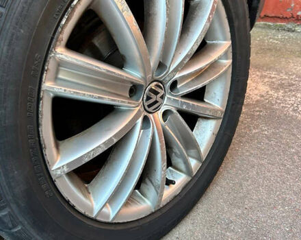 Серый Фольксваген Тигуан, объемом двигателя 1.98 л и пробегом 199 тыс. км за 9400 $, фото 6 на Automoto.ua