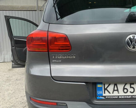 Серый Фольксваген Тигуан, объемом двигателя 1.98 л и пробегом 250 тыс. км за 11750 $, фото 1 на Automoto.ua