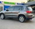 Сірий Фольксваген Тігуан, об'ємом двигуна 2 л та пробігом 154 тис. км за 10200 $, фото 10 на Automoto.ua