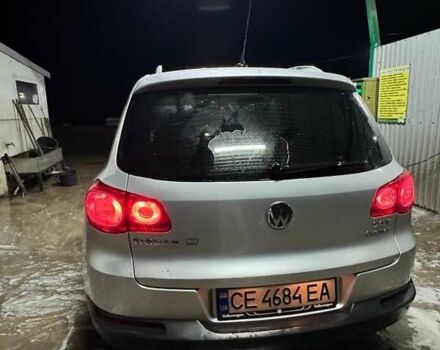 Серый Фольксваген Тигуан, объемом двигателя 2 л и пробегом 217 тыс. км за 12000 $, фото 3 на Automoto.ua