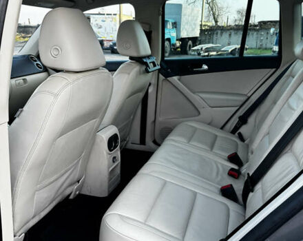 Сірий Фольксваген Тігуан, об'ємом двигуна 1.98 л та пробігом 268 тис. км за 10800 $, фото 29 на Automoto.ua