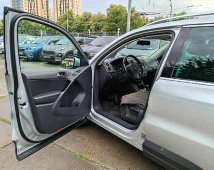 Сірий Фольксваген Тігуан, об'ємом двигуна 2 л та пробігом 189 тис. км за 10990 $, фото 11 на Automoto.ua