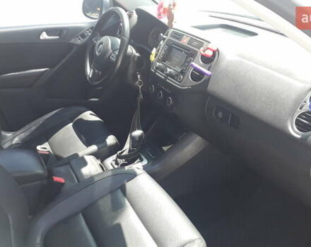 Серый Фольксваген Тигуан, объемом двигателя 1.98 л и пробегом 247 тыс. км за 12500 $, фото 10 на Automoto.ua