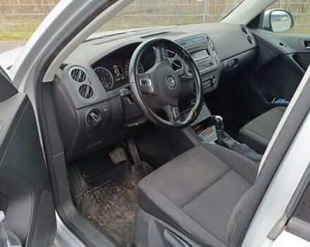 Серый Фольксваген Тигуан, объемом двигателя 1.98 л и пробегом 132 тыс. км за 12500 $, фото 7 на Automoto.ua