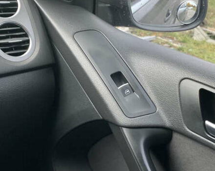 Серый Фольксваген Тигуан, объемом двигателя 1.98 л и пробегом 186 тыс. км за 11999 $, фото 6 на Automoto.ua