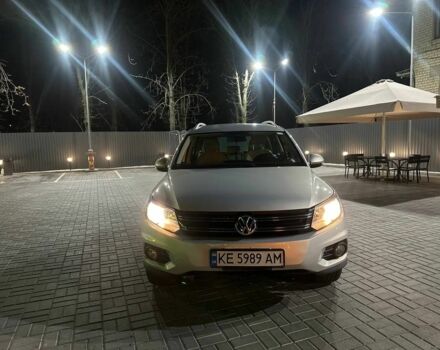 Сірий Фольксваген Тігуан, об'ємом двигуна 2 л та пробігом 241 тис. км за 9300 $, фото 15 на Automoto.ua