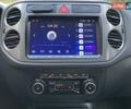 Серый Фольксваген Тигуан, объемом двигателя 2 л и пробегом 180 тыс. км за 11750 $, фото 29 на Automoto.ua