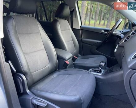 Серый Фольксваген Тигуан, объемом двигателя 2 л и пробегом 180 тыс. км за 11999 $, фото 28 на Automoto.ua