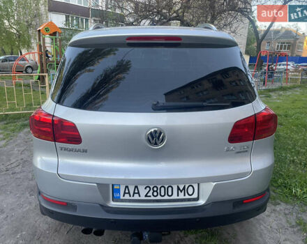 Серый Фольксваген Тигуан, объемом двигателя 2 л и пробегом 160 тыс. км за 17500 $, фото 2 на Automoto.ua
