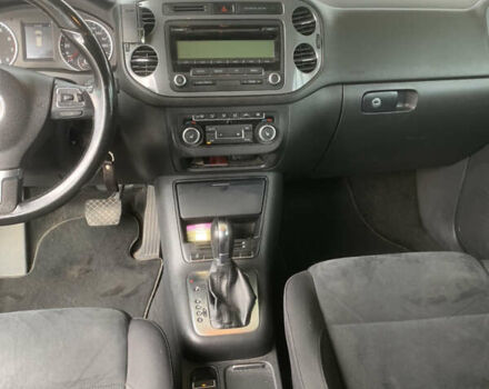 Серый Фольксваген Тигуан, объемом двигателя 1.98 л и пробегом 250 тыс. км за 11750 $, фото 23 на Automoto.ua