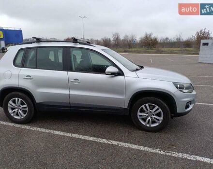 Серый Фольксваген Тигуан, объемом двигателя 1.98 л и пробегом 132 тыс. км за 12500 $, фото 4 на Automoto.ua