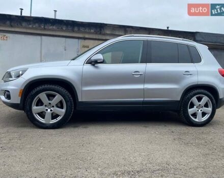 Серый Фольксваген Тигуан, объемом двигателя 1.98 л и пробегом 228 тыс. км за 9000 $, фото 5 на Automoto.ua