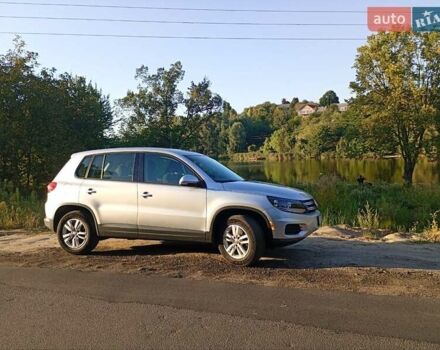 Серый Фольксваген Тигуан, объемом двигателя 1.98 л и пробегом 242 тыс. км за 9300 $, фото 1 на Automoto.ua