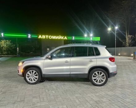 Сірий Фольксваген Тігуан, об'ємом двигуна 2 л та пробігом 241 тис. км за 9300 $, фото 8 на Automoto.ua
