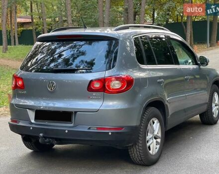 Серый Фольксваген Тигуан, объемом двигателя 2 л и пробегом 180 тыс. км за 11999 $, фото 4 на Automoto.ua
