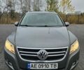 Сірий Фольксваген Тігуан, об'ємом двигуна 1.98 л та пробігом 194 тис. км за 10800 $, фото 5 на Automoto.ua