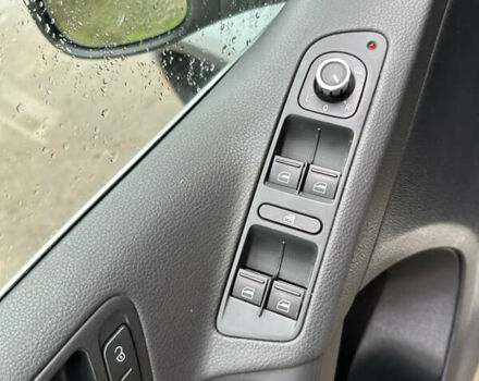 Серый Фольксваген Тигуан, объемом двигателя 2 л и пробегом 272 тыс. км за 8399 $, фото 10 на Automoto.ua