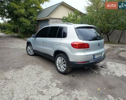 Серый Фольксваген Тигуан, объемом двигателя 1.98 л и пробегом 170 тыс. км за 10500 $, фото 5 на Automoto.ua