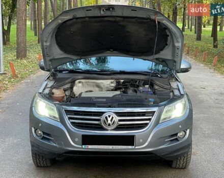 Серый Фольксваген Тигуан, объемом двигателя 2 л и пробегом 180 тыс. км за 11999 $, фото 13 на Automoto.ua