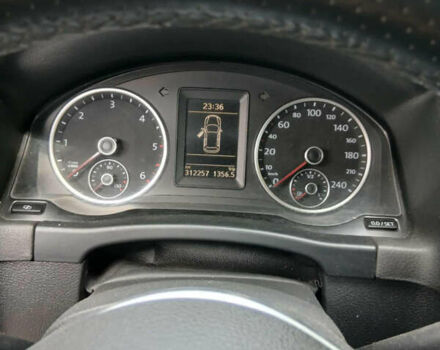 Серый Фольксваген Тигуан, объемом двигателя 2.01 л и пробегом 312 тыс. км за 13006 $, фото 3 на Automoto.ua