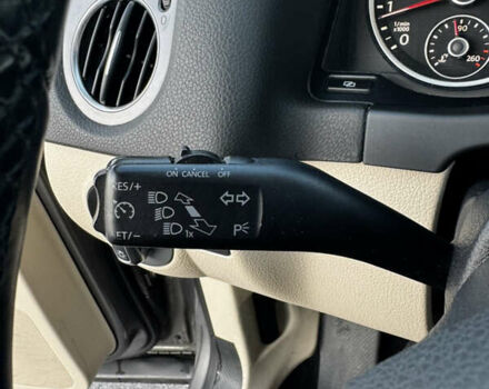 Сірий Фольксваген Тігуан, об'ємом двигуна 1.98 л та пробігом 268 тис. км за 10800 $, фото 17 на Automoto.ua