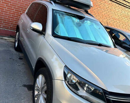 Серый Фольксваген Тигуан, объемом двигателя 1.98 л и пробегом 199 тыс. км за 9400 $, фото 1 на Automoto.ua