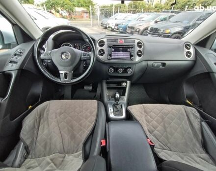 Сірий Фольксваген Тігуан, об'ємом двигуна 2 л та пробігом 189 тис. км за 10990 $, фото 25 на Automoto.ua