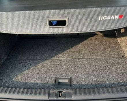 Сірий Фольксваген Тігуан, об'ємом двигуна 1.39 л та пробігом 177 тис. км за 9800 $, фото 10 на Automoto.ua