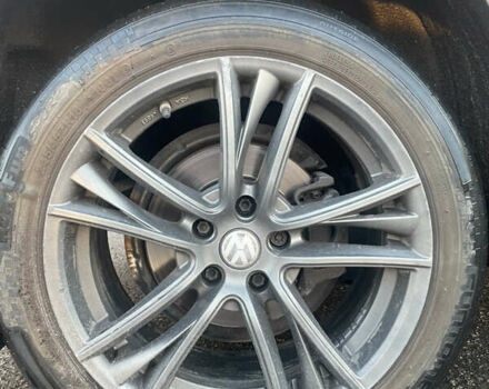 Серый Фольксваген Тигуан, объемом двигателя 1.97 л и пробегом 300 тыс. км за 12500 $, фото 1 на Automoto.ua