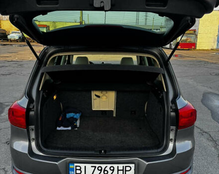 Сірий Фольксваген Тігуан, об'ємом двигуна 1.98 л та пробігом 268 тис. км за 10800 $, фото 31 на Automoto.ua