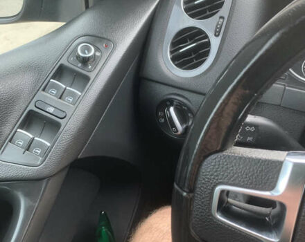 Серый Фольксваген Тигуан, объемом двигателя 1.98 л и пробегом 250 тыс. км за 11750 $, фото 14 на Automoto.ua