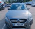 Серый Фольксваген Тигуан, объемом двигателя 1.98 л и пробегом 165 тыс. км за 11700 $, фото 1 на Automoto.ua