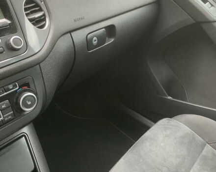 Серый Фольксваген Тигуан, объемом двигателя 1.98 л и пробегом 250 тыс. км за 11750 $, фото 12 на Automoto.ua