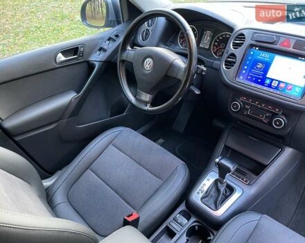 Серый Фольксваген Тигуан, объемом двигателя 2 л и пробегом 180 тыс. км за 11750 $, фото 18 на Automoto.ua