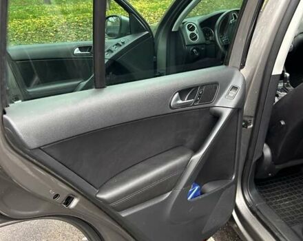 Сірий Фольксваген Тігуан, об'ємом двигуна 1.98 л та пробігом 194 тис. км за 10800 $, фото 13 на Automoto.ua