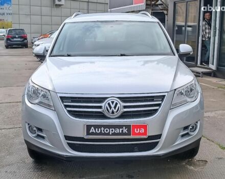 Сірий Фольксваген Тігуан, об'ємом двигуна 2 л та пробігом 189 тис. км за 10990 $, фото 1 на Automoto.ua