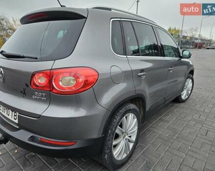 Сірий Фольксваген Тігуан, об'ємом двигуна 1.98 л та пробігом 194 тис. км за 10800 $, фото 4 на Automoto.ua