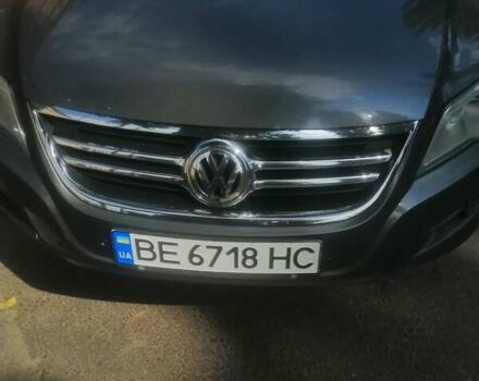 Серый Фольксваген Тигуан, объемом двигателя 2 л и пробегом 405 тыс. км за 11000 $, фото 6 на Automoto.ua