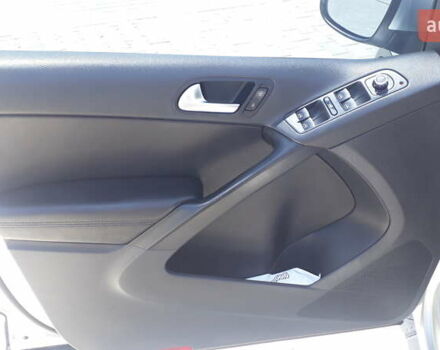 Серый Фольксваген Тигуан, объемом двигателя 1.98 л и пробегом 247 тыс. км за 12500 $, фото 8 на Automoto.ua