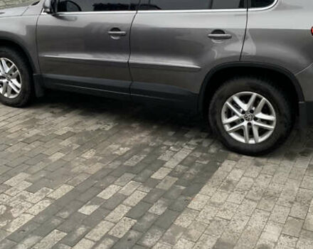 Серый Фольксваген Тигуан, объемом двигателя 1.98 л и пробегом 186 тыс. км за 11999 $, фото 4 на Automoto.ua