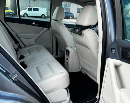 Сірий Фольксваген Тігуан, об'ємом двигуна 1.98 л та пробігом 268 тис. км за 10800 $, фото 30 на Automoto.ua