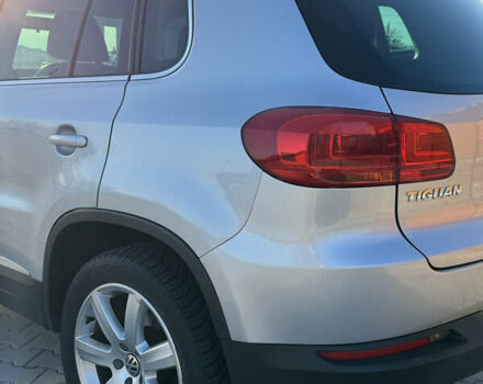 Серый Фольксваген Тигуан, объемом двигателя 2 л и пробегом 125 тыс. км за 14800 $, фото 26 на Automoto.ua