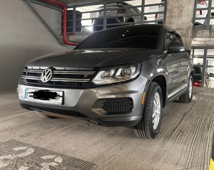 Серый Фольксваген Тигуан, объемом двигателя 2 л и пробегом 199 тыс. км за 11999 $, фото 9 на Automoto.ua