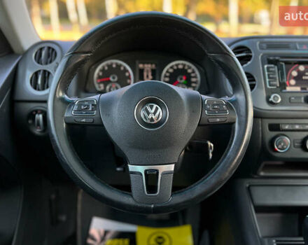 Серый Фольксваген Тигуан, объемом двигателя 2 л и пробегом 195 тыс. км за 10800 $, фото 20 на Automoto.ua