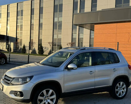 Серый Фольксваген Тигуан, объемом двигателя 2 л и пробегом 125 тыс. км за 14800 $, фото 4 на Automoto.ua