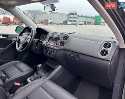 Серый Фольксваген Тигуан, объемом двигателя 1.98 л и пробегом 239 тыс. км за 11000 $, фото 10 на Automoto.ua