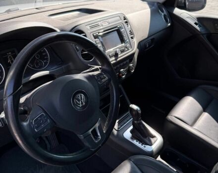 Серый Фольксваген Тигуан, объемом двигателя 2 л и пробегом 215 тыс. км за 9700 $, фото 11 на Automoto.ua