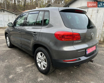 Сірий Фольксваген Тігуан, об'ємом двигуна 2 л та пробігом 224 тис. км за 8999 $, фото 6 на Automoto.ua