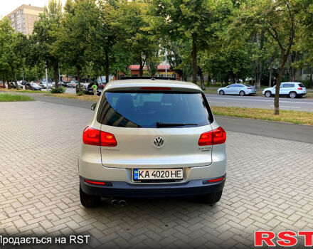 Серый Фольксваген Тигуан, объемом двигателя 2 л и пробегом 170 тыс. км за 12500 $, фото 6 на Automoto.ua